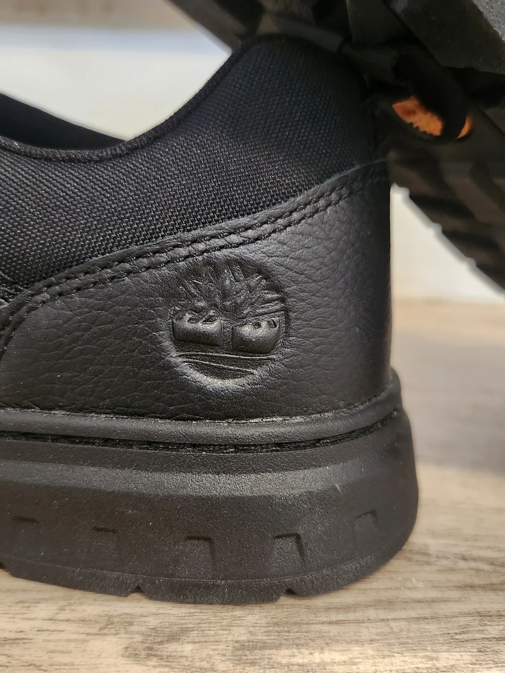 Timberland Maple Grow  Low-Top Lace-Up Black Sneakers